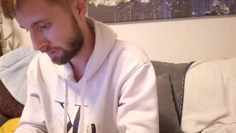 julia_official online show from 31, 10, 2025