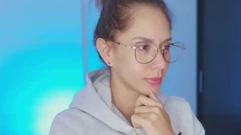 Snapshot of julia_roberts420 chatting on 28, 9, 2025 Julia Schedule 10 pm to 4 am GTM-5 online show from 28, 9, 2025