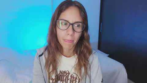 Snapshot of julia_roberts420 chatting on 19, 10, 2025 Julia Schedule 10 pm to 4 am GTM-5 online show from 19, 10, 2025