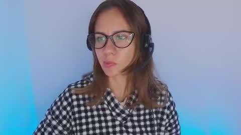 Julia Schedule 10 pm to 4  am GTM-5 online show from 10, 11, 2025