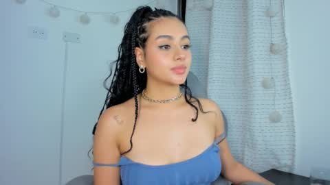 Snapshot of julia_strauns chatting on 2, 1, 2025 julia_strauns online show from 2, 1, 2025