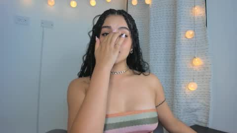 Snapshot of julia_strauns chatting on 3, 1, 2025 julia_strauns online show from 3, 1, 2025