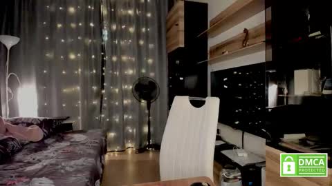 julia_t_mog online show from 31, 1, 2026