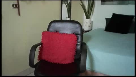 JuliaMack online show from 28, 10, 2025