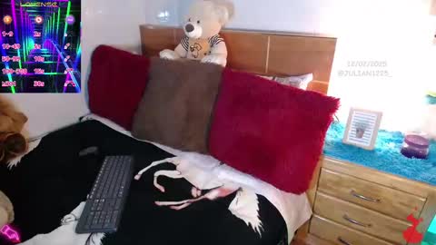 Snapshot of julian1225_ chatting on 13, 2, 2025 Julian online show from 13, 2, 2025