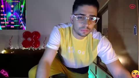 Snapshot of julian1225_ chatting on 19, 2, 2025 Julian online show from 19, 2, 2025