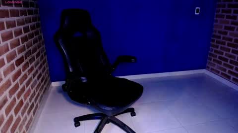 Julian online show from 10, 1, 2025