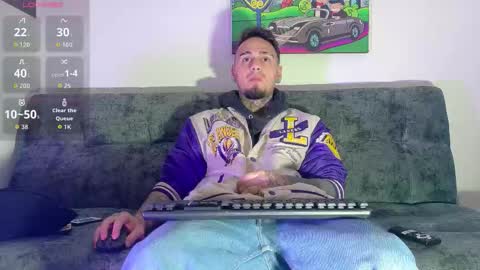 Julian independent model online show from 11, 11, 2025