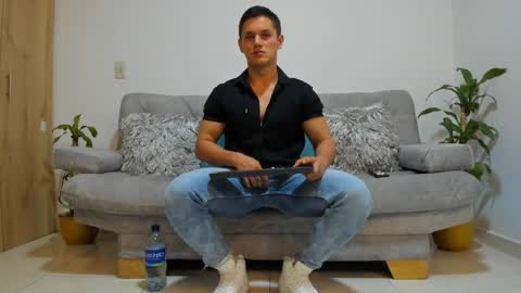 julian_wallace online show from 11, 12, 2024