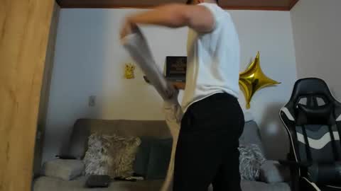 julian_wallace online show from 13, 9, 2025