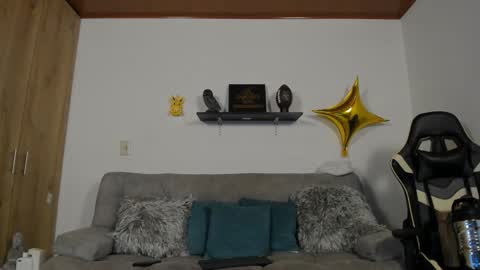 julian_wallace online show from 16, 9, 2025