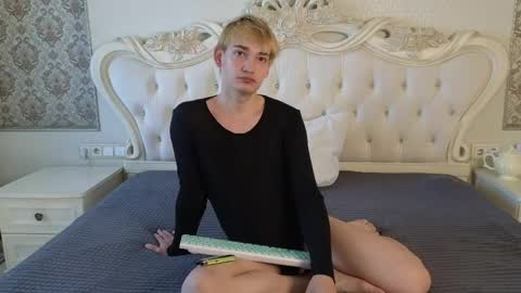 Snapshot of julian_win chatting on 7, 5, 2026 Eren online show from 7, 5, 2026