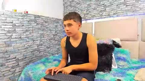 julian online show from 14, 10, 2025