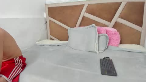 julian online show from 26, 11, 2025