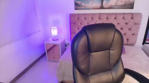  JULIANA CASTRO online show from 3, 2, 2026