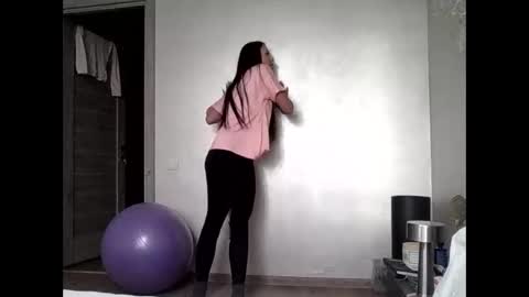 Snapshot of julianagold1 chatting on 19, 4, 2026 julianagold1 online show from 19, 4, 2026