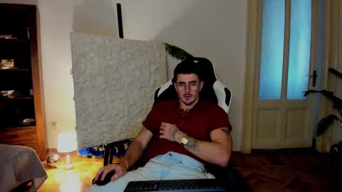 JulianDylan online show from 8, 12, 2024
