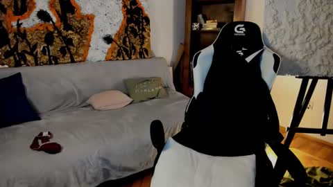 JulianDylan online show from 11, 12, 2024