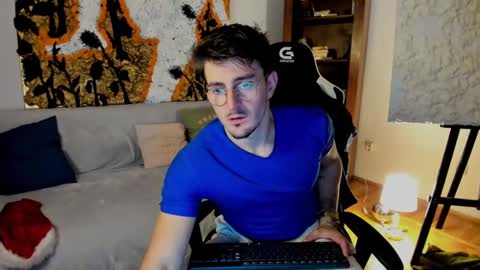 JulianDylan online show from 15, 12, 2024
