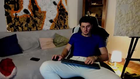 JulianDylan online show from 15, 12, 2024