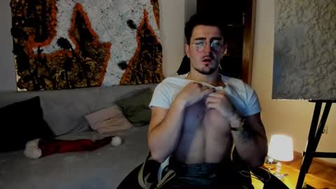 JulianDylan online show from 17, 12, 2024