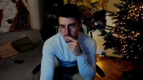 JulianDylan online show from 19, 12, 2024
