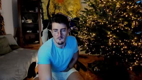 JulianDylan online show from 20, 12, 2024