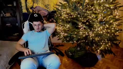 JulianDylan online show from 23, 12, 2024