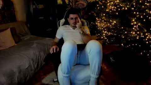JulianDylan online show from 26, 12, 2024