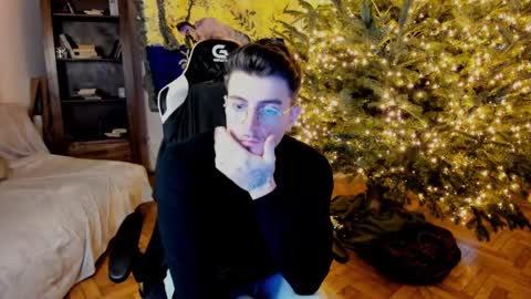 JulianDylan online show from 27, 12, 2024