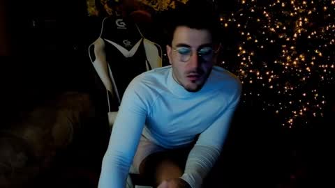 JulianDylan online show from 31, 12, 2024