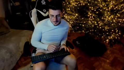 JulianDylan online show from 31, 12, 2024