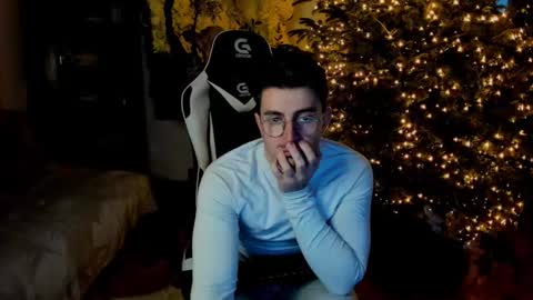 JulianDylan online show from 4, 1, 2025