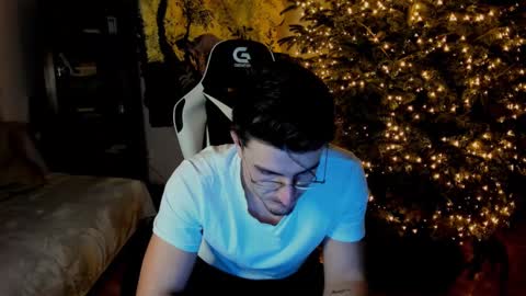 JulianDylan online show from 5, 1, 2025