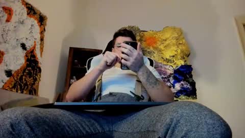 JulianDylan online show from 13, 1, 2025
