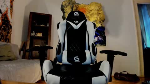 JulianDylan online show from 18, 1, 2025