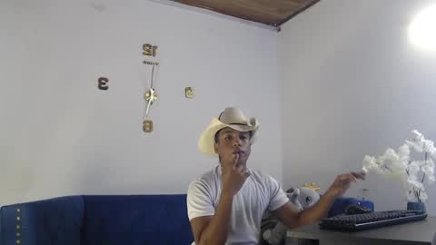 Juliann online show from 8, 10, 2025