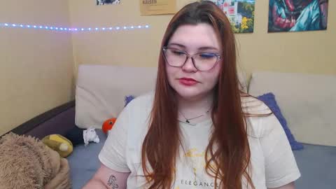 Snapshot of juliasane_ chatting on 6, 1, 2025 Jul online show from 6, 1, 2025
