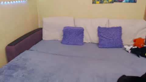 Snapshot of juliasane_ chatting on 4, 10, 2025 Jul online show from 4, 10, 2025