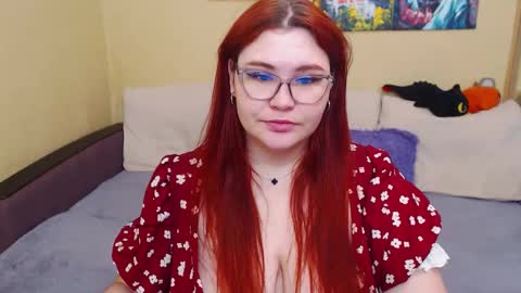 Snapshot of juliasane_ chatting on 17, 10, 2025 Jul online show from 17, 10, 2025