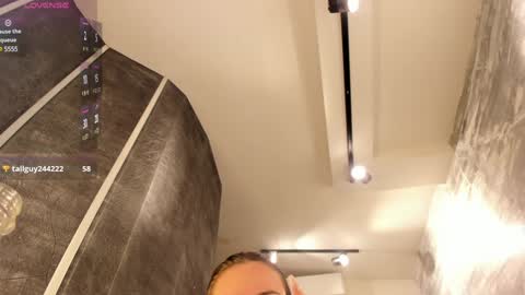 Snapshot of juliasprouse_ chatting on 14, 1, 2025 Julias online show from 14, 1, 2025