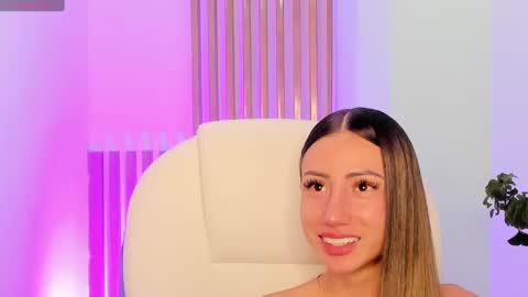 Snapshot of juliasprouse_ chatting on 25, 1, 2025 Julias online show from 25, 1, 2025