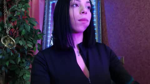 Snapshot of juliawilliamsx chatting on 17, 11, 2025 Maria online show from 17, 11, 2025