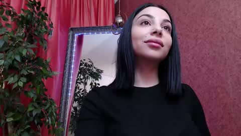 Snapshot of juliawilliamsx chatting on 5, 12, 2025 Maria online show from 5, 12, 2025