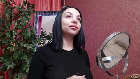 Snapshot of juliawilliamsx chatting on 17, 12, 2025 Maria online show from 17, 12, 2025