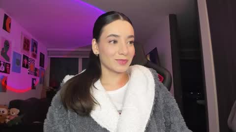 Jeimy Help me to reach 100 thumbs up online show from 24, 3, 2026