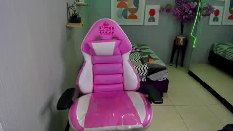 julie coper online show from 9, 12, 2024