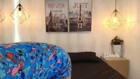 julie coper online show from 28, 9, 2025