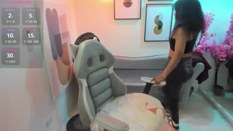 julie coper online show from 21, 10, 2025