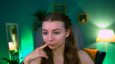Snapshot of juliedaniel chatting on 21, 10, 2025 juliedaniel online show from 21, 10, 2025
